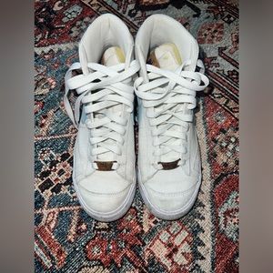 Nike high tops size 5